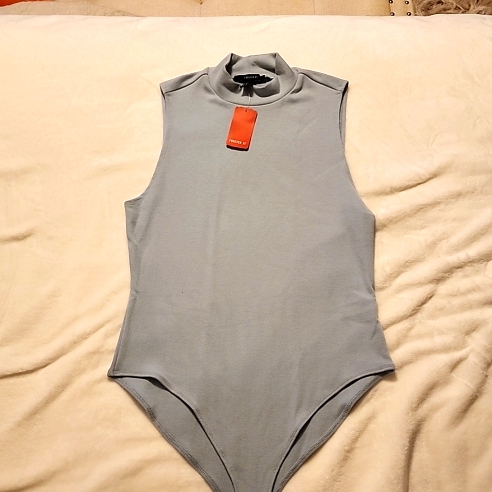 NWT Forever21 mockneck sleeveless bodysuit
